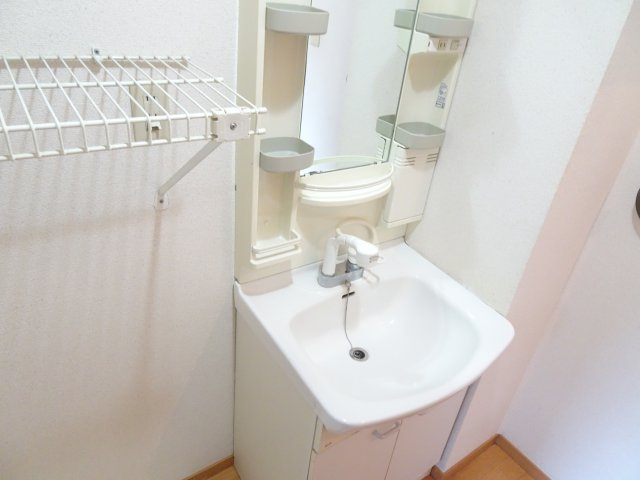 メルベーユ芝原Bの独立洗面台