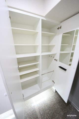 KAISEI梅田　仲介手数料無料の玄関