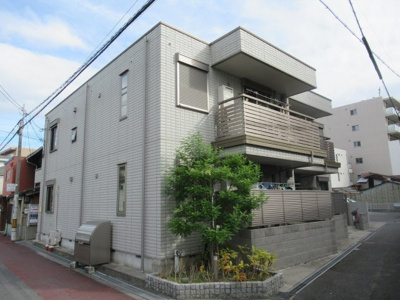 【外観】 | パルナシウスⅢ（布施賃貸） | 外観もきれいです
