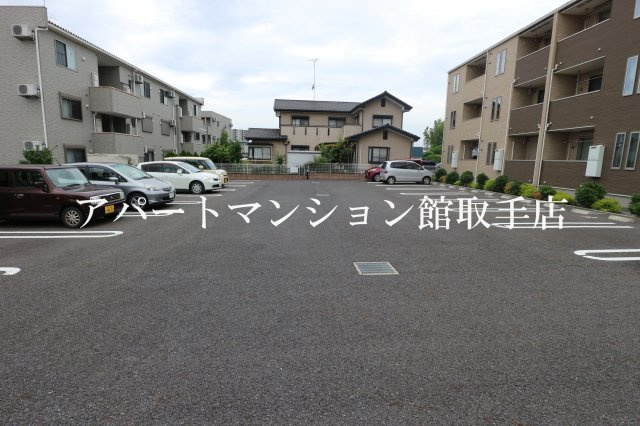 カーサ ドマーニの駐車場