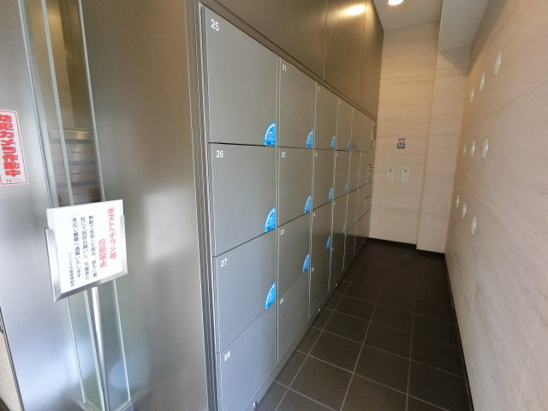【エントランス】
