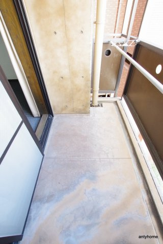 ミールズ新大阪　仲介手数料無料のバルコニー