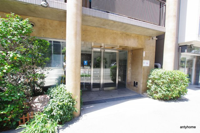 ミールズ新大阪　仲介手数料無料のエントランス