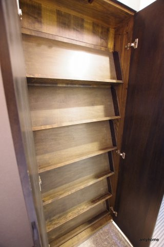 ミールズ新大阪　仲介手数料無料の玄関