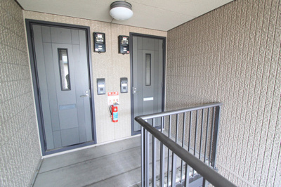 【玄関】 | エルドラード五位堂Ｅ | ゆったりとした玄関です