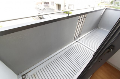 【バルコニー】 | エルドラード五位堂Ｅ | 落ち着いた時間を過ごせるバルコニーです