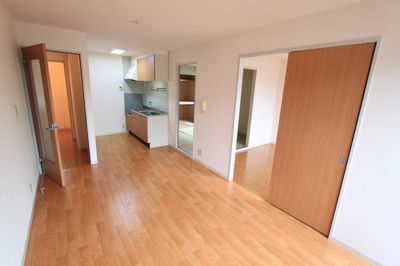 【居間・リビング】 | エルドラード五位堂Ｅ | 居間です