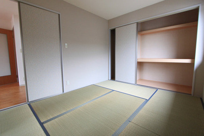 【和室】 | エルドラード五位堂Ｅ | 来客時にも便利な和室付き