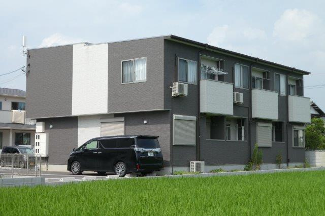倉敷市上東のアパートの外観