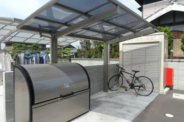 倉敷市上東のアパートのその他共用部分|自転車置き場