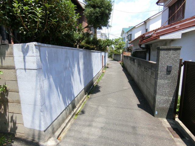 神戸市垂水区霞ヶ丘１丁目土地の前面道路含む現地写真|南側の道路　交通量ほぼゼロ　静かな住環境です