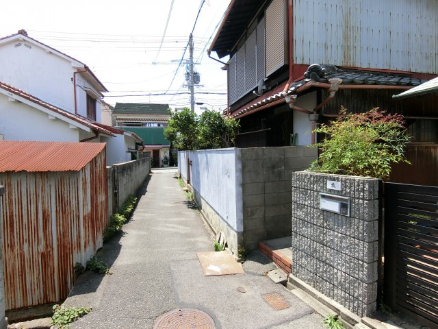神戸市垂水区霞ヶ丘１丁目土地の前面道路含む現地写真