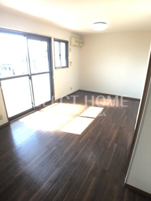 【居間・リビング】 | セジュールゆたか | 使いやすい居間です