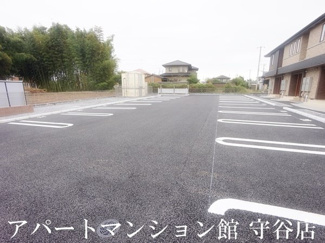 【駐車場】