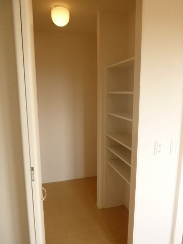 セジュール町坪の収納