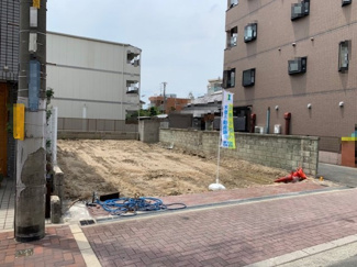 【前面道路含む現地写真】