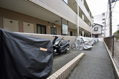 【その他共用部分】 | マイキャッスル綱島 | バイク置場