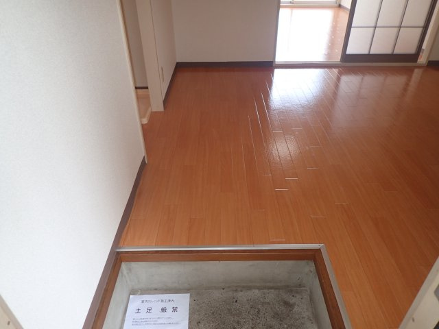 ハイコートやはたの玄関
