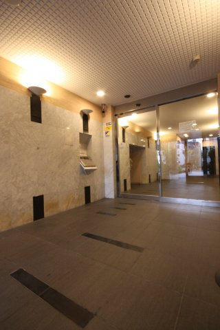 日神パレステージ東日暮里のエントランス