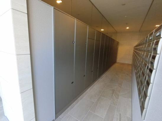 【エントランス】