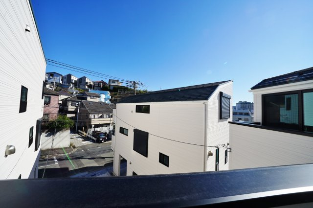 駅から平坦！お洒落なデザイナーズ住宅♪ＬＤＫ１８．８帖！カースペース２台♪峰岡町３丁目全４棟新築戸建の展望