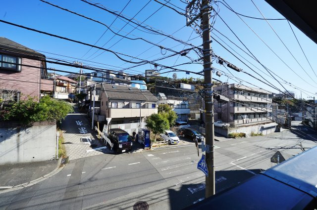 駅から平坦の立地！お洒落なデザイナーズ住宅♪ＬＤＫ１９帖、床暖房付！峰岡町３丁目全４棟新築戸建ての展望