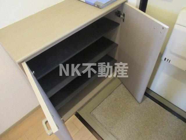 【玄関】 | メゾン・グランツ（若江岩田賃貸） | シューズボックスです
