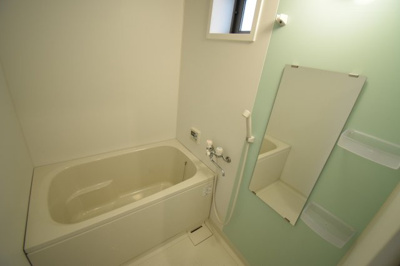 【浴室】 | ヴィアノ山下町アスティオン | 落ち着いた空間のお風呂です