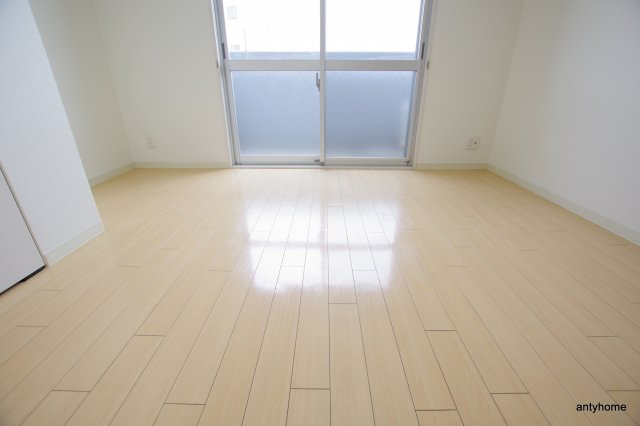 フルーヴトレーズ　仲介手数料無料の洋室
