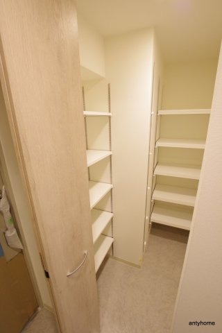 ショウエイ靭　仲介手数料無料の収納