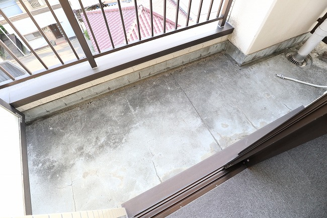 昭島市松原町１丁目の賃貸マンションのバルコニー