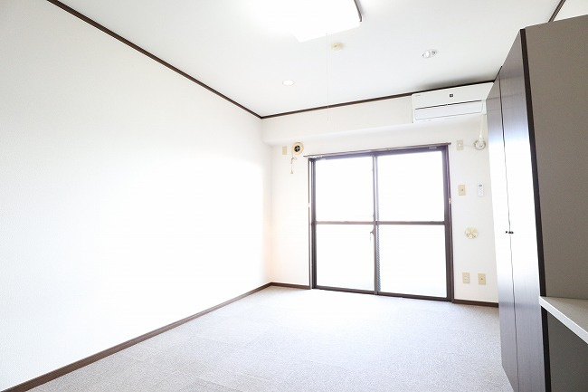 昭島市松原町１丁目の賃貸マンションの居間・リビング