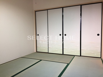 【寝室】 | ウエストヒルズ | 広くて明るい寝室