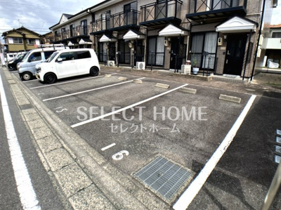 【駐車場】 | プレミールボナールＢ | 車をお持ちの方に嬉しい駐車場付きの物件です