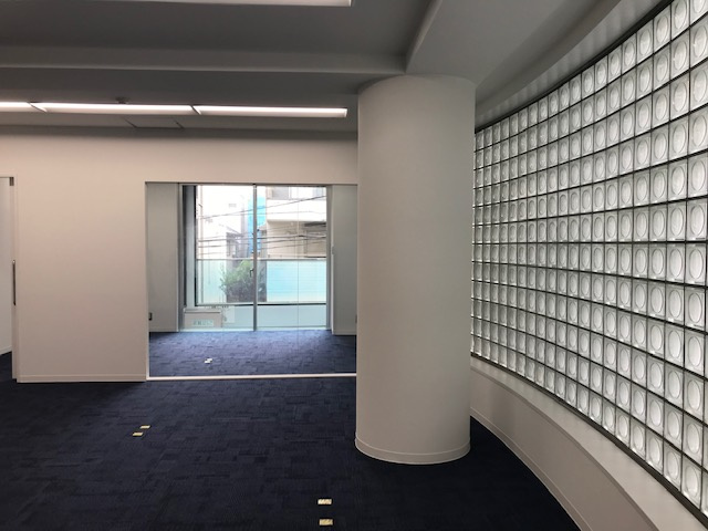 アヌシー青山のロビー