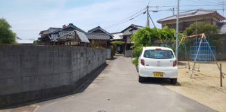 【前面道路含む現地写真】