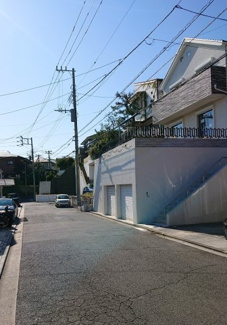 【前面道路含む現地写真】