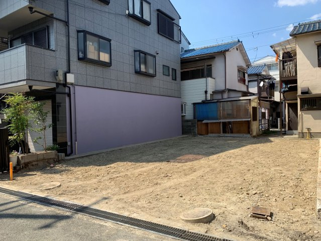 Freerife上坂部Ⅱの前面道路含む現地写真