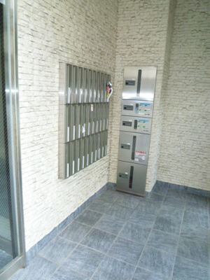 【エントランス】 | 第３メゾンドヨシノ | 宅配BOX