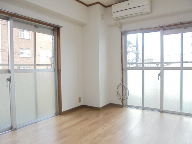 グレースハイム北見の居間・リビング