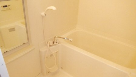 ストックパレス夏見台の浴室|キレイな浴室