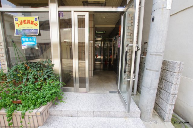 ロフティ淡路Ⅰ　仲介手数料無料のエントランス