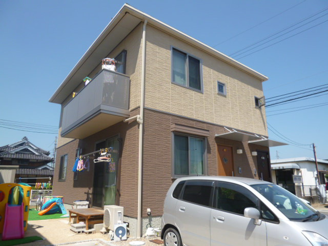 倉敷市上東のアパートの外観