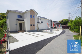 【前面道路含む現地写真】 | 3号棟　現地（2019年5月）撮影
前面は交通量の少ない道路です。
幅員約2.14～2.71mの北道路。