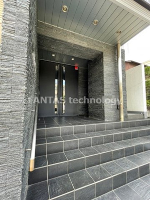 【エントランス】 | プレミアムキューブ横浜反町