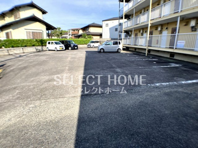 【駐車場】 | コーポひまわり | カースペースがあります