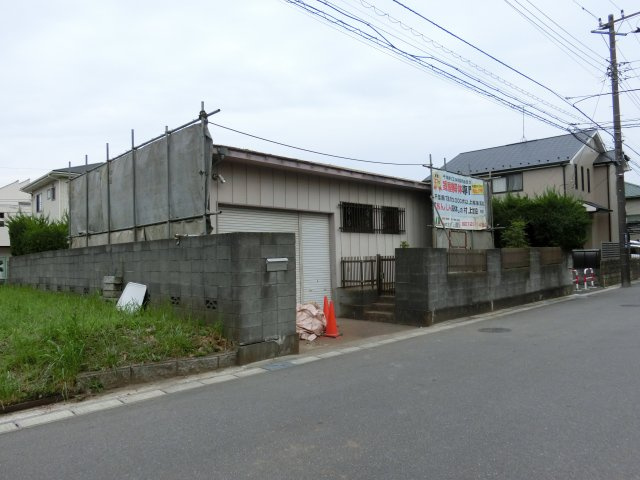習志野市香澄３丁目　売地　約６９．６坪　建築条件なし　分割可の前面道路含む現地写真