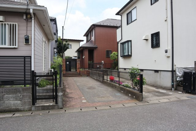 花見川区作新台１丁目　中古戸建　土地約５０坪・建物はゆったり約３６坪の外観