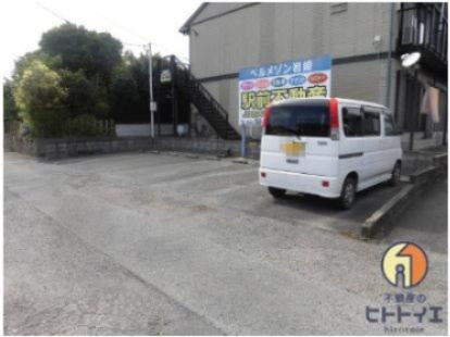 ベルメゾン岩崎の駐車場|駐車場があります