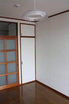 【洋室】 | アネックス５ | 落ち着いた色調の洋室です